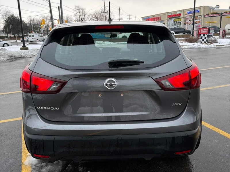 Nissan Qashqai * AWD CVT / BLIND SPOT/APPLE CARPLAY/CARFAX , снимка 4 - Автомобили и джипове - 52951835