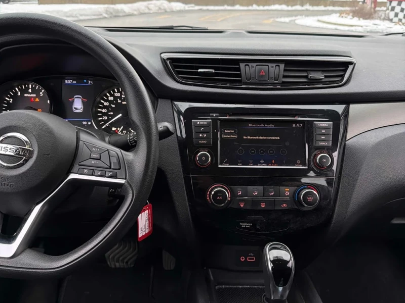 Nissan Qashqai * AWD CVT / BLIND SPOT/APPLE CARPLAY/CARFAX , снимка 10 - Автомобили и джипове - 52951835