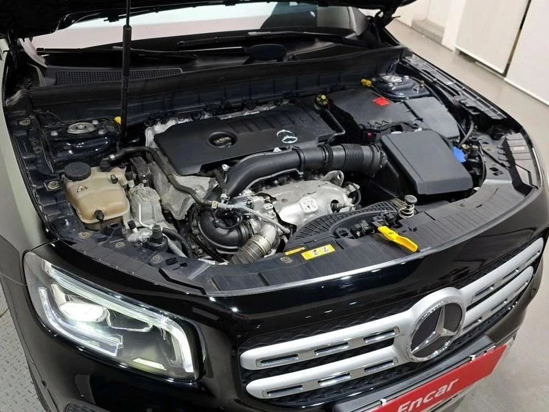 Mercedes-Benz GLB 220, снимка 7 - Автомобили и джипове - 56737318