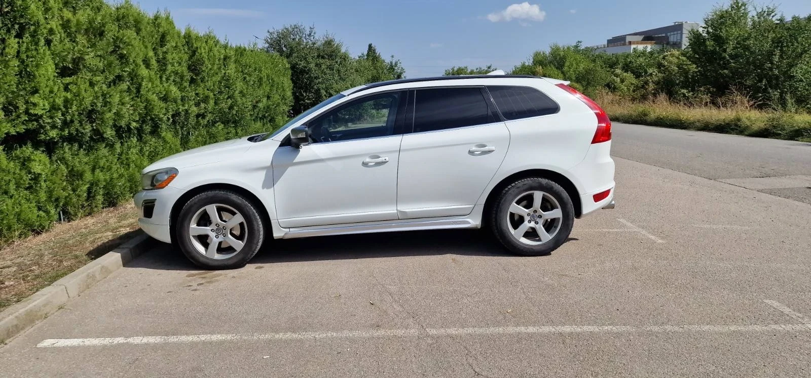 Volvo XC60 R design ПО ДОГОВАРЯНЕ!, снимка 2 - Автомобили и джипове - 54747693