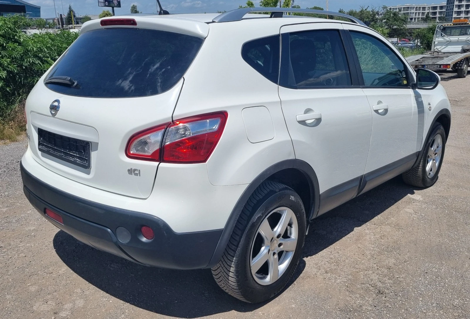 Nissan Qashqai 2.0dci 4x4 Авоматик - изображение 3