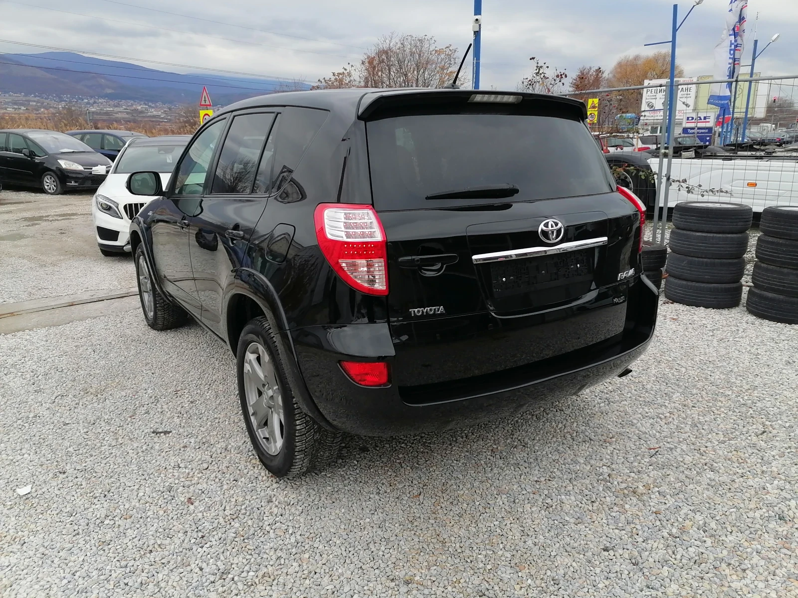 Toyota Rav4 FUII - ПОДГРЕВ-КАМЕРА-КОЖА-NAVI-2.2 4X4 150kc - изображение 4