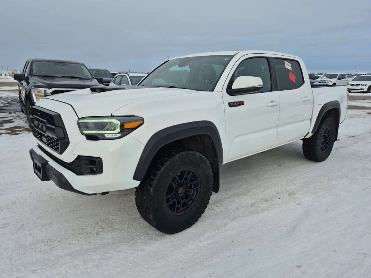 Toyota Tacoma CREW CAB SHORT BED| ПОДГРЕВИ| ШИБЕДАХ| CARFAX 