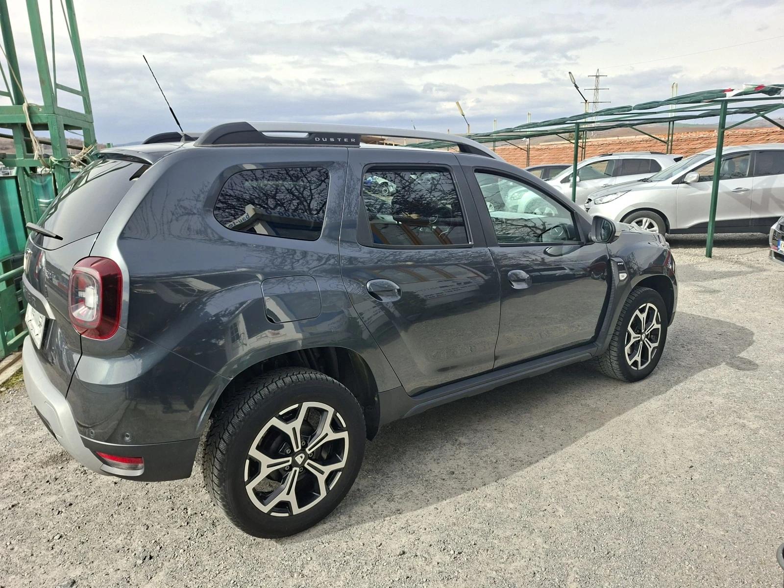 Dacia Duster 1.5 NAVI 4X4, снимка 5 - Автомобили и джипове - 53903032