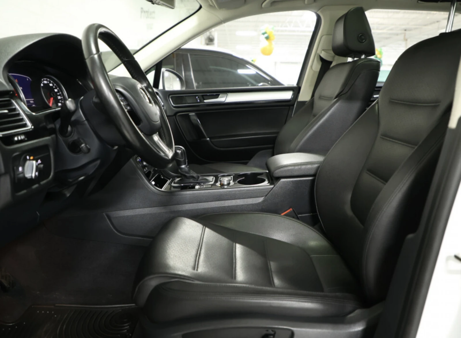 VW Touareg АВТОКРЕДИТ, снимка 16 - Автомобили и джипове - 54201716