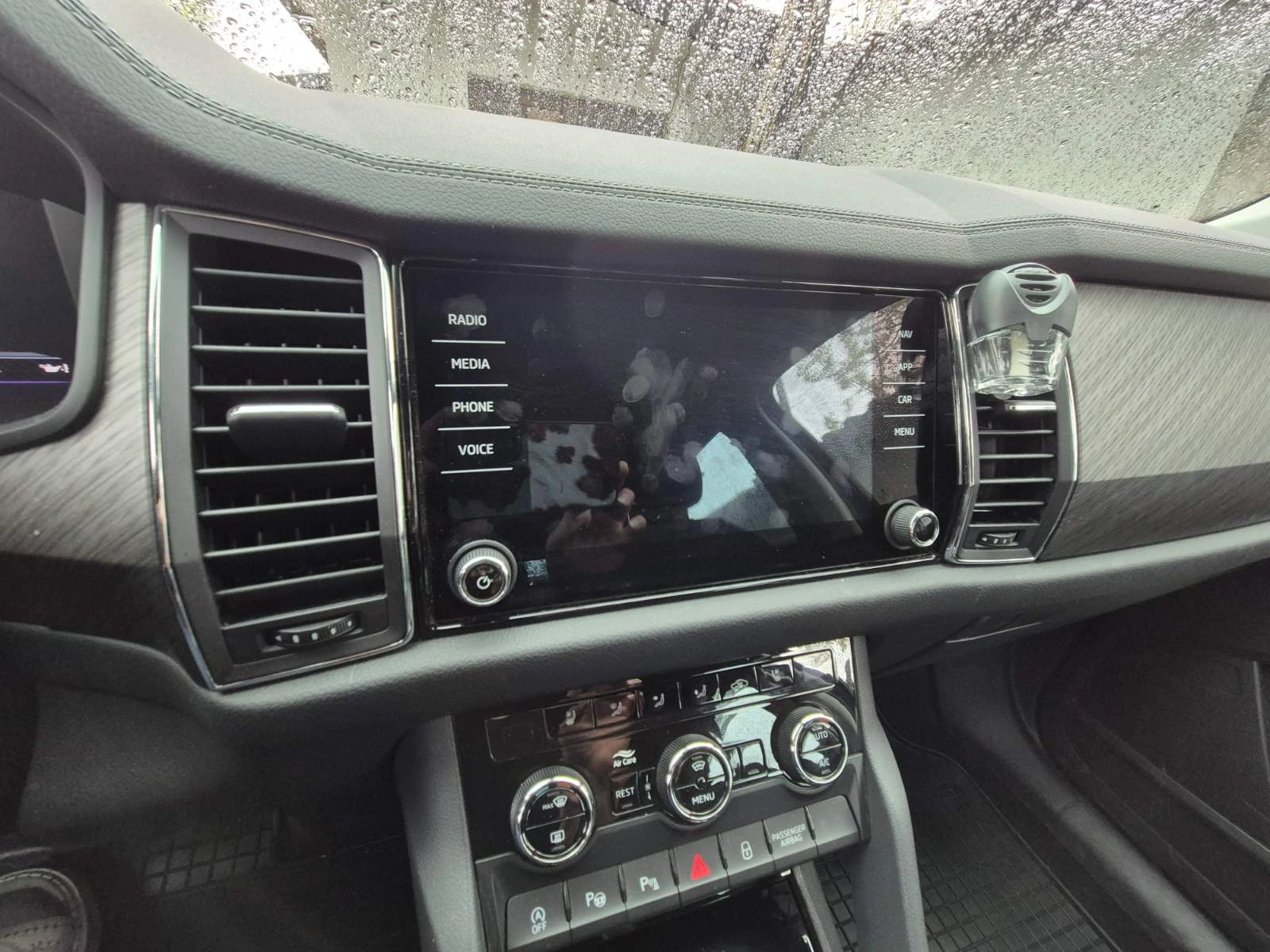 Skoda Kodiaq 2.0 TSI /140 kw/, 7DSG, 4X4, снимка 9 - Автомобили и джипове - 54376446