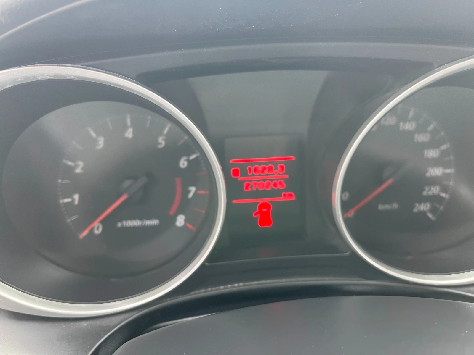 Mitsubishi ASX 1.6i-Газов Инжекцион, снимка 11 - Автомобили и джипове - 54389429