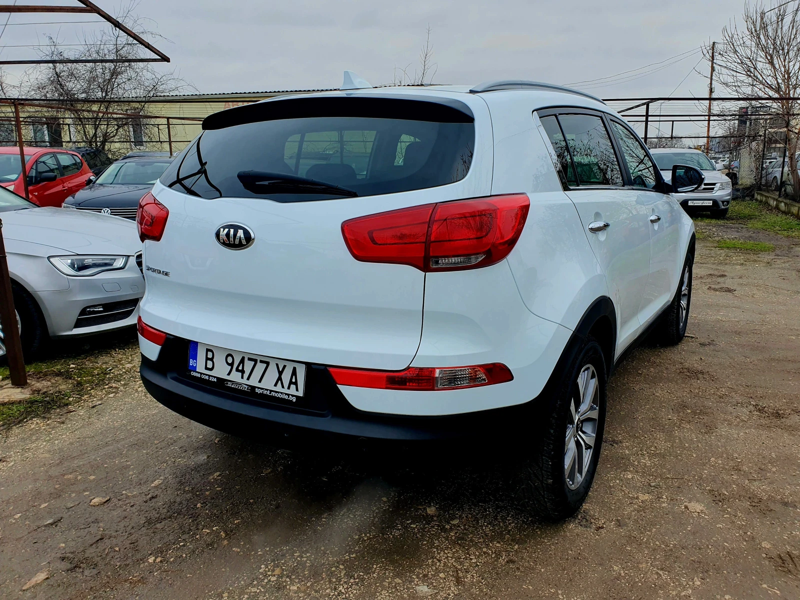 Kia Sportage 1.6i LED КАМЕРА NAVI ПОДГРЕВ НОВИ ЗИМНИ ГУМИ, снимка 3 - Автомобили и джипове - 54403757