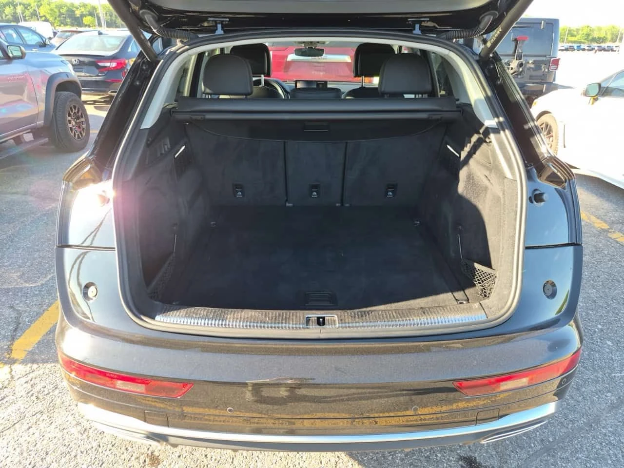 Audi Q5 PROGRESSIV/ПАНО/2 КЛЮЧА/CARFAX/ФИНАНСИРАНЕ, снимка 14 - Автомобили и джипове - 54841003