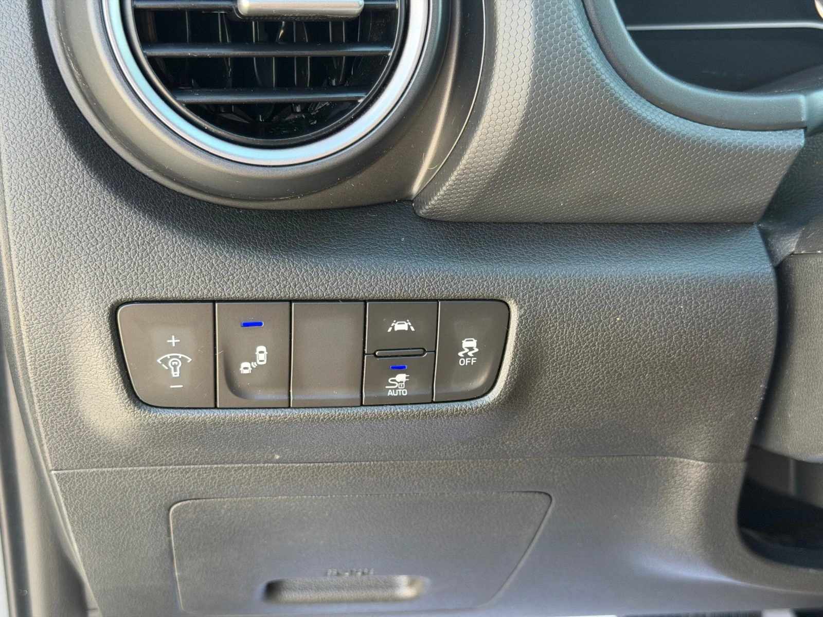 Hyundai Kona 42KW* , снимка 10 - Автомобили и джипове - 55326257