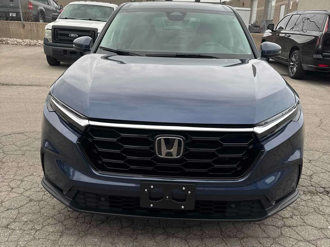 Honda Cr-v * EX L * АВТОКРЕДИТ * ГЛАВНО ПРЕДСТАВИТЕЛСТВО, снимка 2 - Автомобили и джипове - 56164248