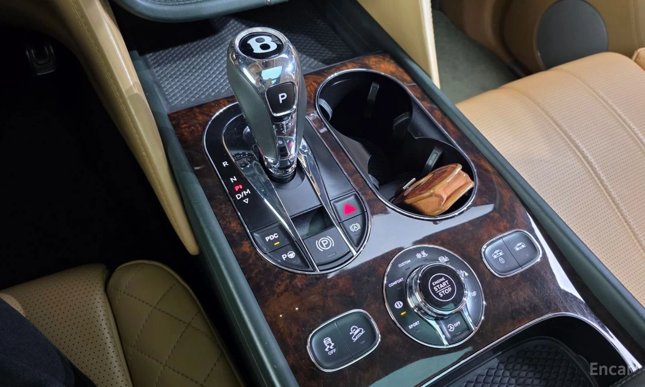Bentley Bentayga 6.0* W12* FULL* , снимка 10 - Автомобили и джипове - 56433634
