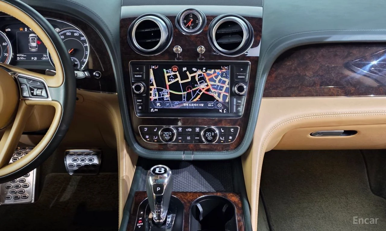 Bentley Bentayga 6.0* W12* FULL* , снимка 8 - Автомобили и джипове - 56433634