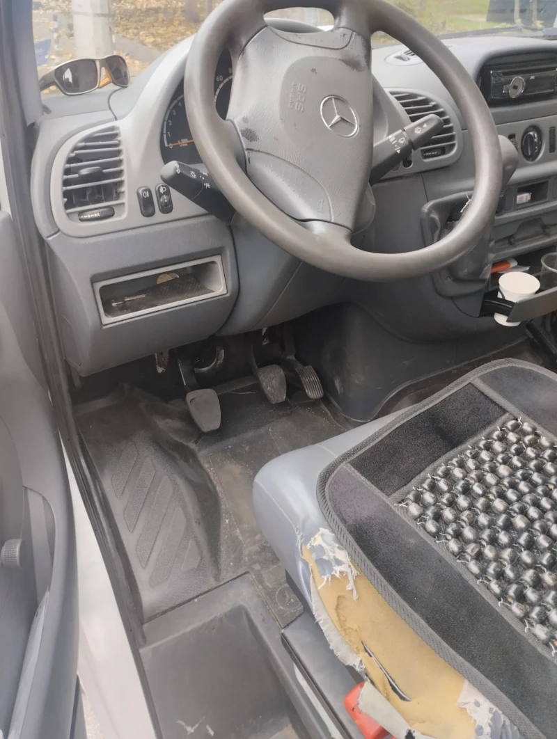 Mercedes-Benz Sprinter 208 208 CDI, снимка 3 - Бусове и автобуси - 47821897