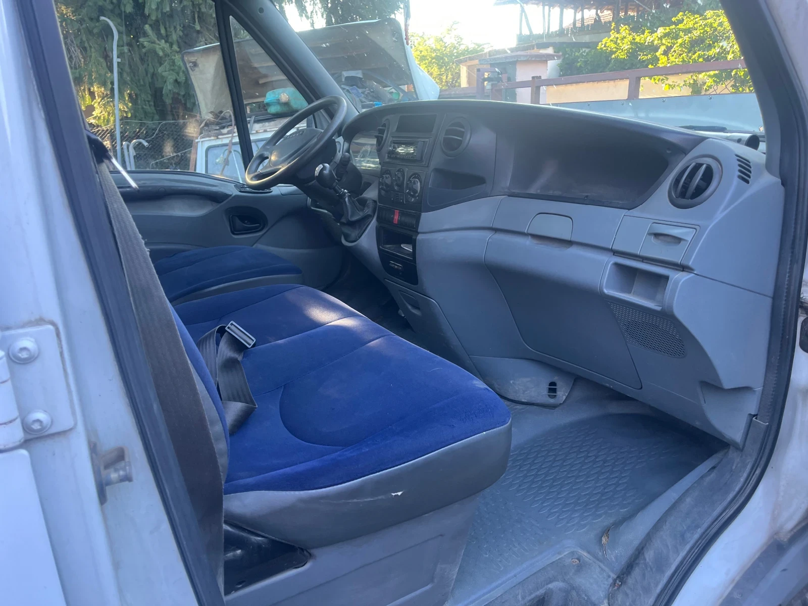 Iveco 35c15 Самосвал - изображение 8