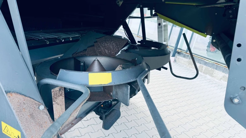 Комбайн Claas TUCANO 440 + VARIO 660, снимка 15 - Селскостопанска техника - 50056983