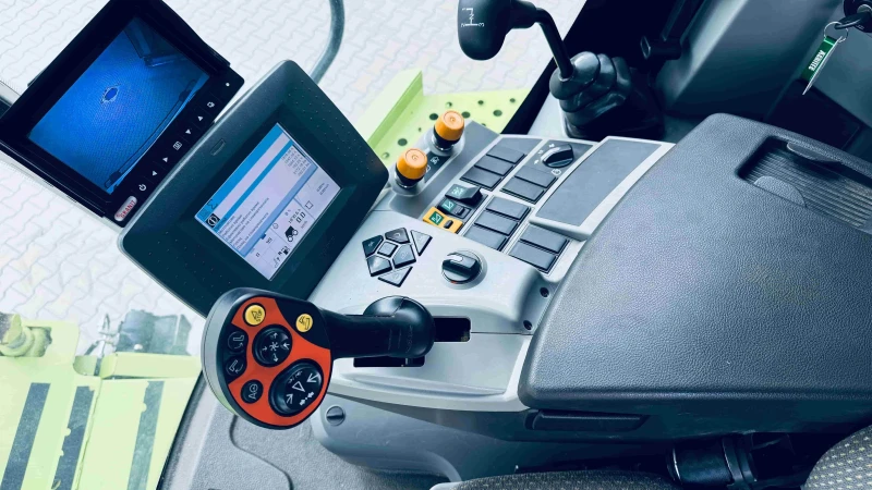 Комбайн Claas TUCANO 440 + VARIO 660, снимка 11 - Селскостопанска техника - 50056983