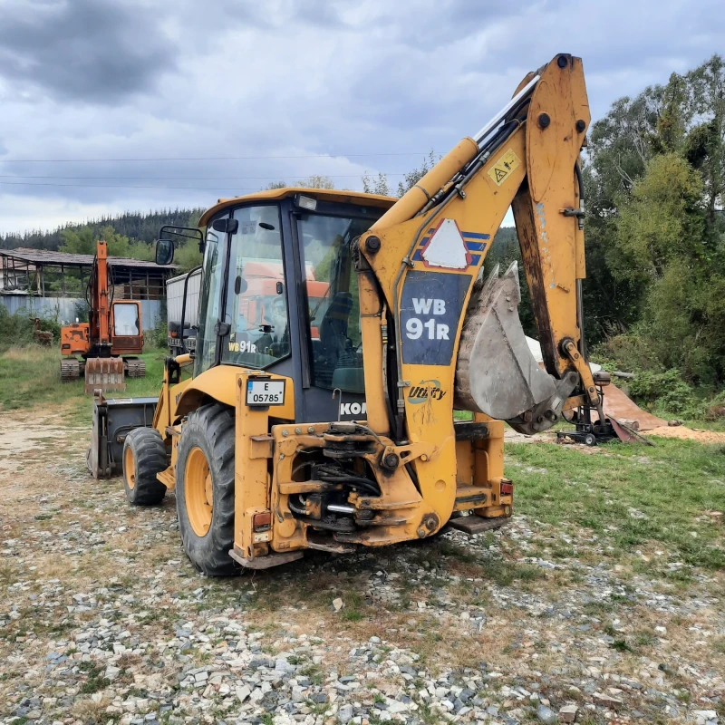 Багер Komatsu Wb91r-5 , снимка 4 - Индустриална техника - 52813846