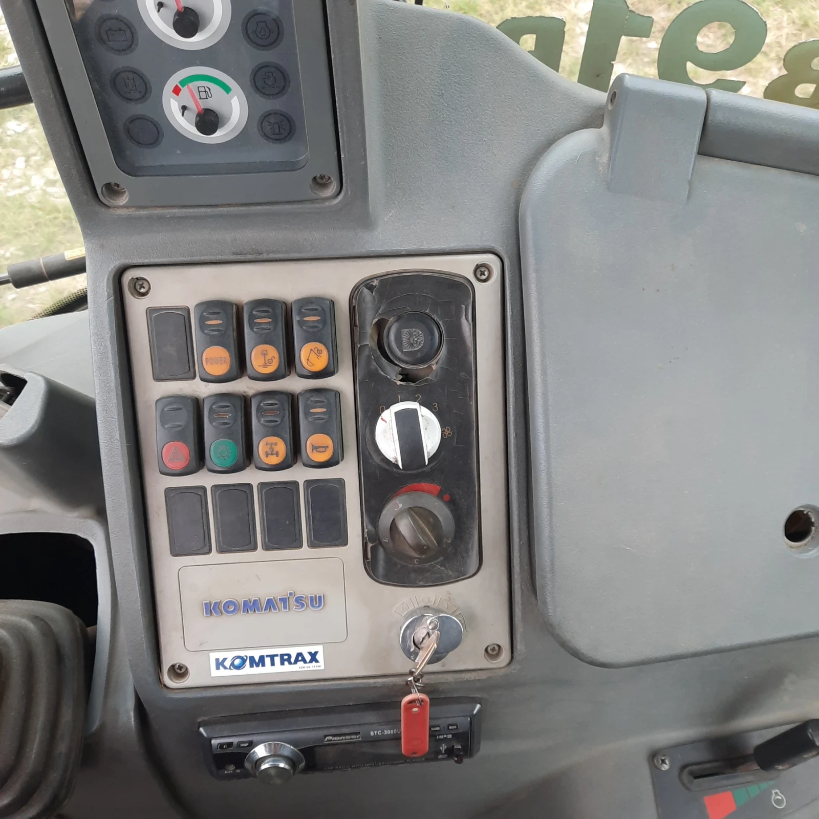 Багер Komatsu Wb91r-5  - изображение 8