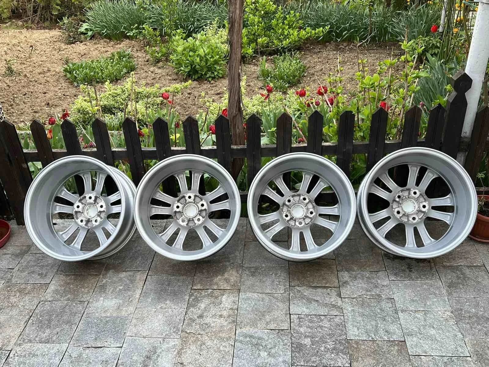 ������ �� Kia | Mobile.bg � ����������� 9