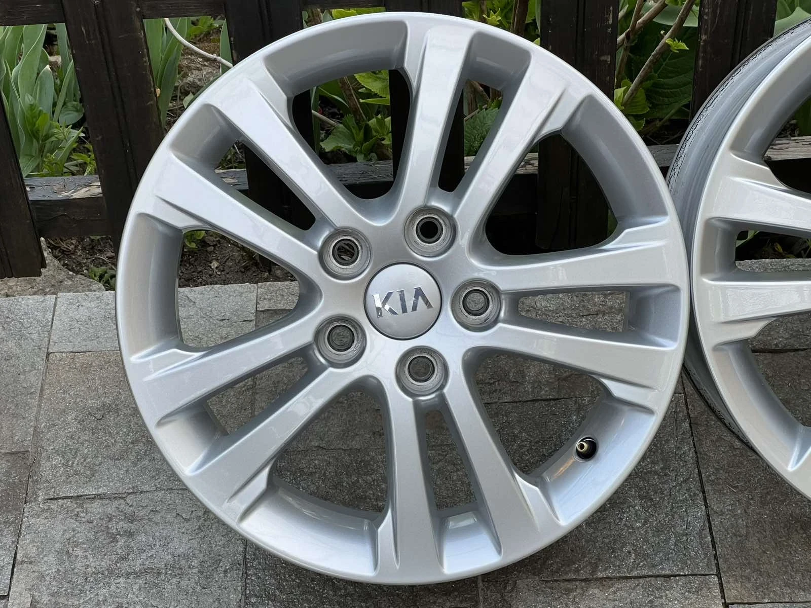 ������ �� Kia | Mobile.bg � ����������� 8