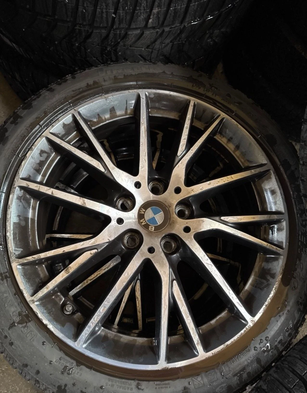 Гуми с джанти Pirelli 195/55R17, снимка 4 - Гуми и джанти - 55888220