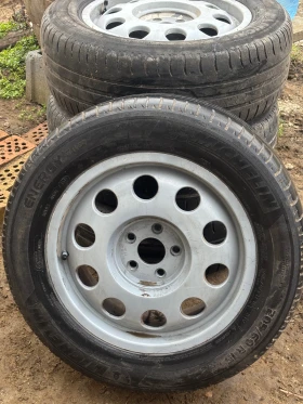 Гуми с джанти Michelin 205/60R15, снимка 2 - Гуми и джанти - 53671057