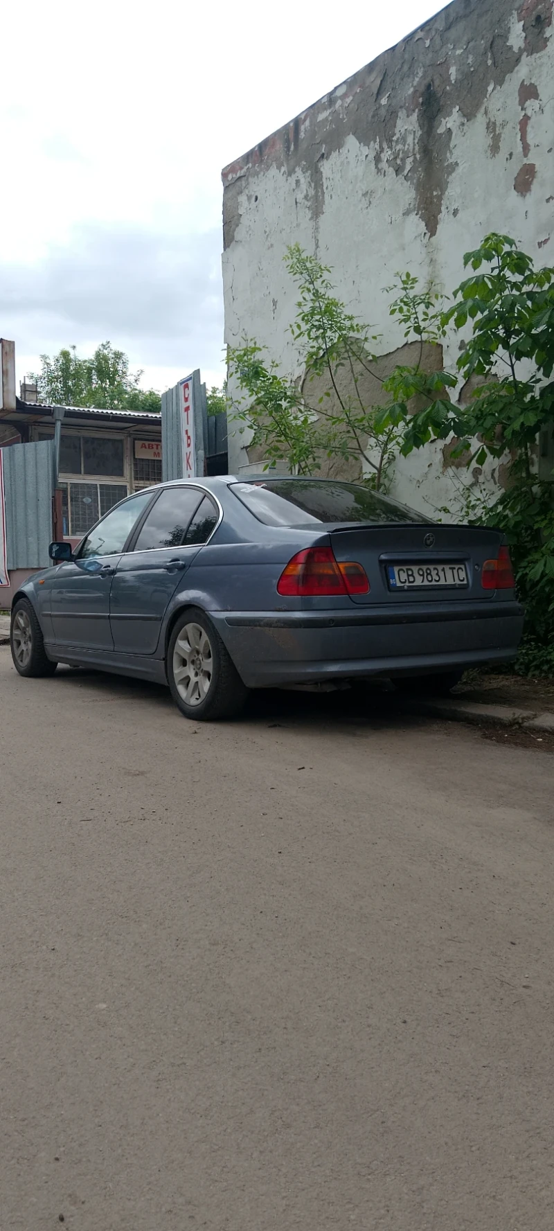 BMW 330, снимка 2 - Автомобили и джипове - 47367325