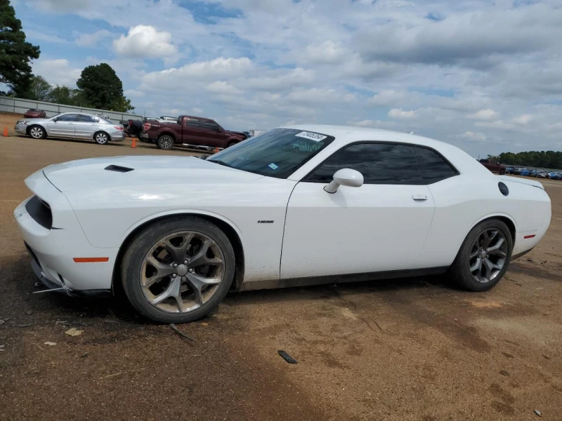 Dodge Challenger R/T, снимка 1 - Автомобили и джипове - 47545846