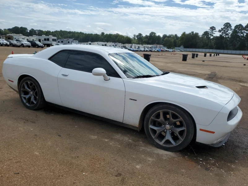 Dodge Challenger R/T, снимка 4 - Автомобили и джипове - 47545846