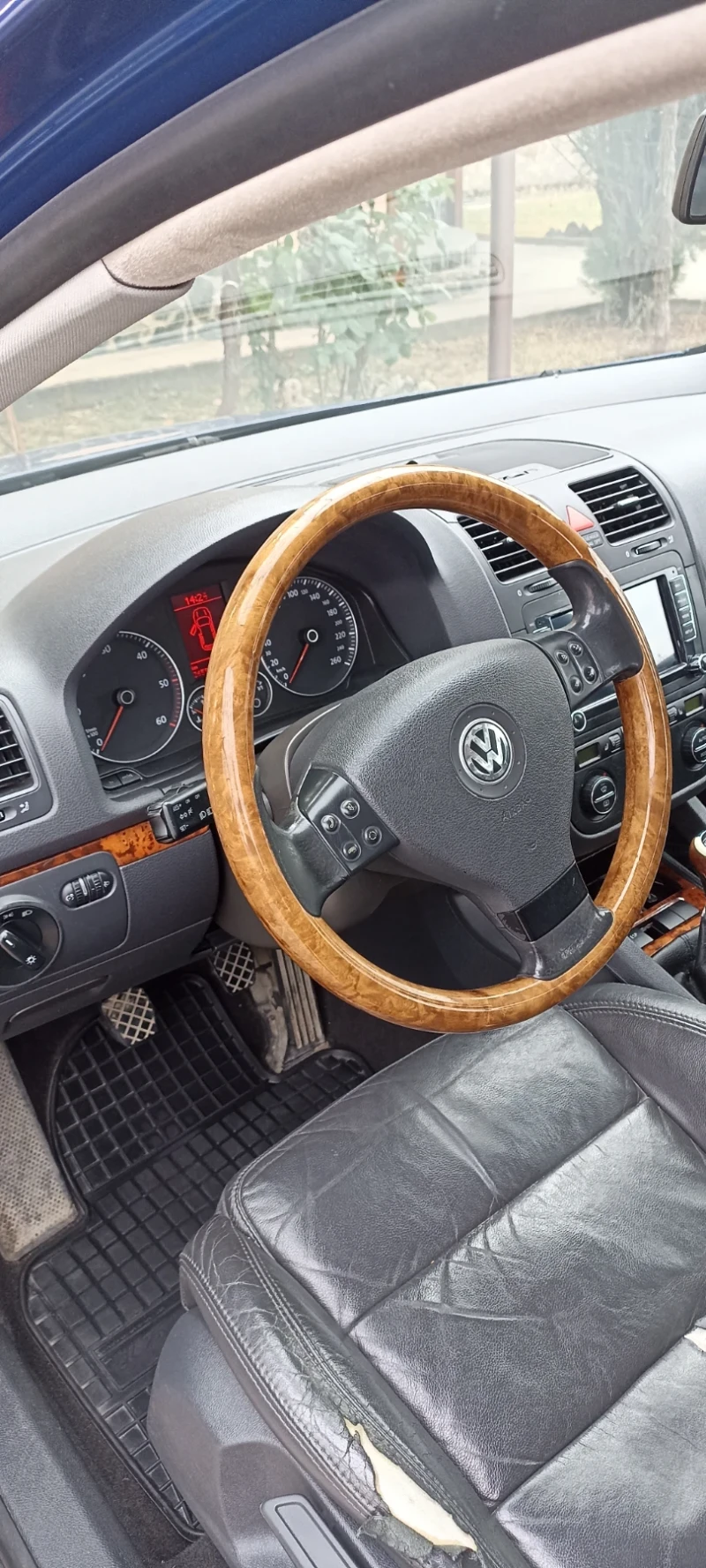 VW Golf 2.0, снимка 2 - Автомобили и джипове - 48315312