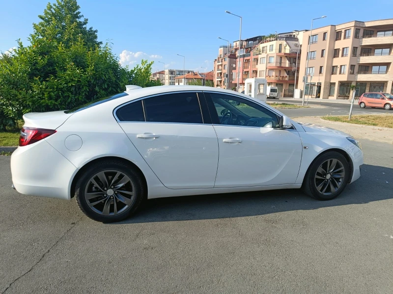 Opel Insignia, снимка 4 - Автомобили и джипове - 48617945