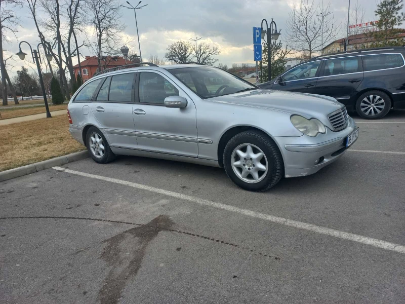 Mercedes-Benz C 220, снимка 3 - Автомобили и джипове - 48966526