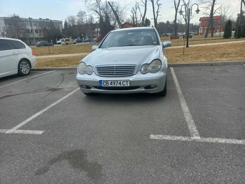 Mercedes-Benz C 220, снимка 4 - Автомобили и джипове - 48966526