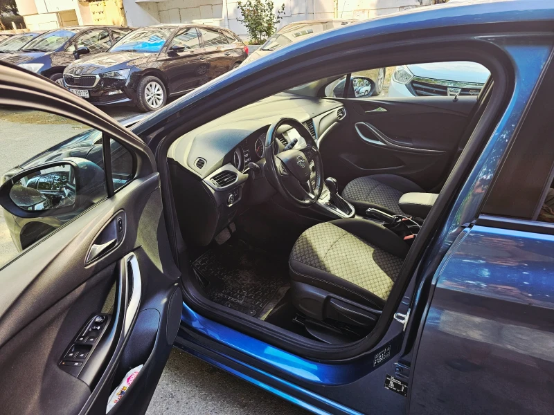 Opel Astra К 150hp - Обслужена -, снимка 15 - Автомобили и джипове - 51055430