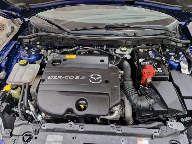 Mazda 3  MZR-185 к.с, BI XENON, BOSE, KEYLESS, снимка 14 - Автомобили и джипове - 52511924