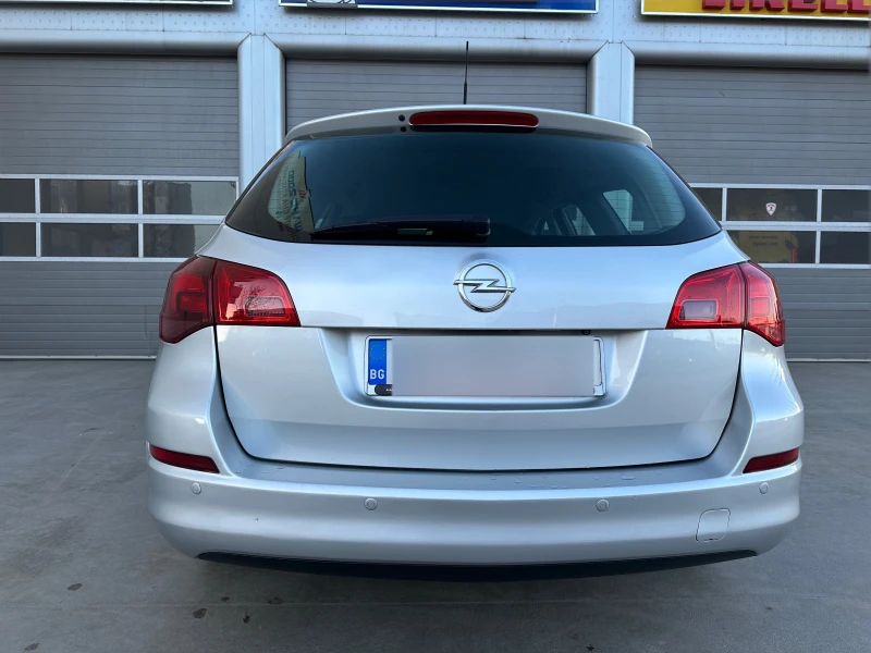 Opel Astra 1.7CDTI, снимка 6 - Автомобили и джипове - 52450307