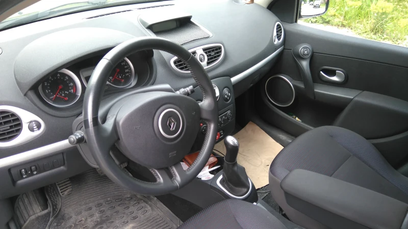 Renault Clio 1.2 Газ, снимка 5 - Автомобили и джипове - 51861102