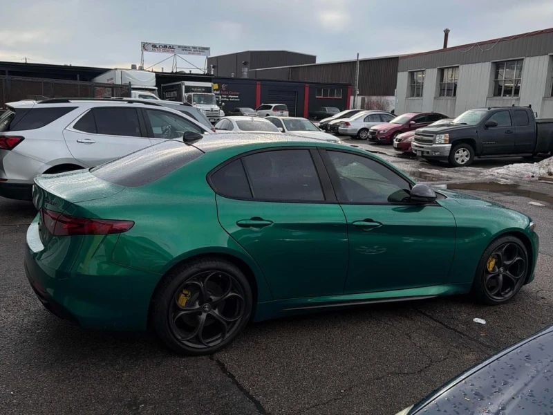 Alfa Romeo Giulia * Estrema * CARFAX * БЕЗ ПЪРВОНАЧАЛНА ВНОСКА, снимка 3 - Автомобили и джипове - 53048089