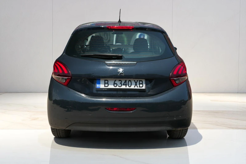 Peugeot 208, снимка 5 - Автомобили и джипове - 53111067