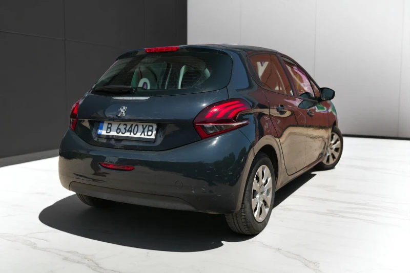 Peugeot 208, снимка 6 - Автомобили и джипове - 53111067
