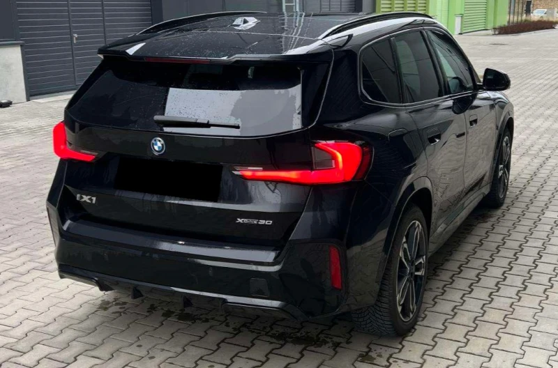 BMW iX1 xDrive30, снимка 4 - Автомобили и джипове - 53123959