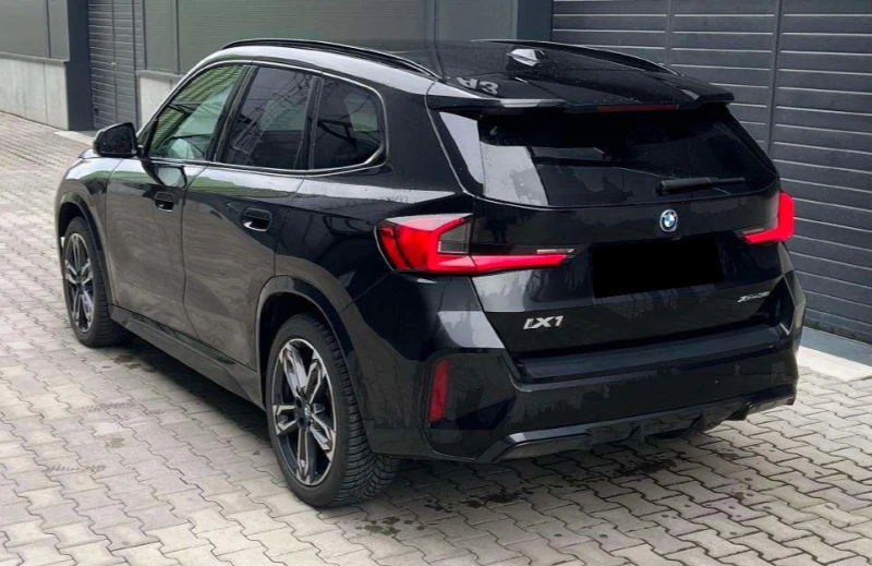 BMW iX1 xDrive30, снимка 3 - Автомобили и джипове - 53123959