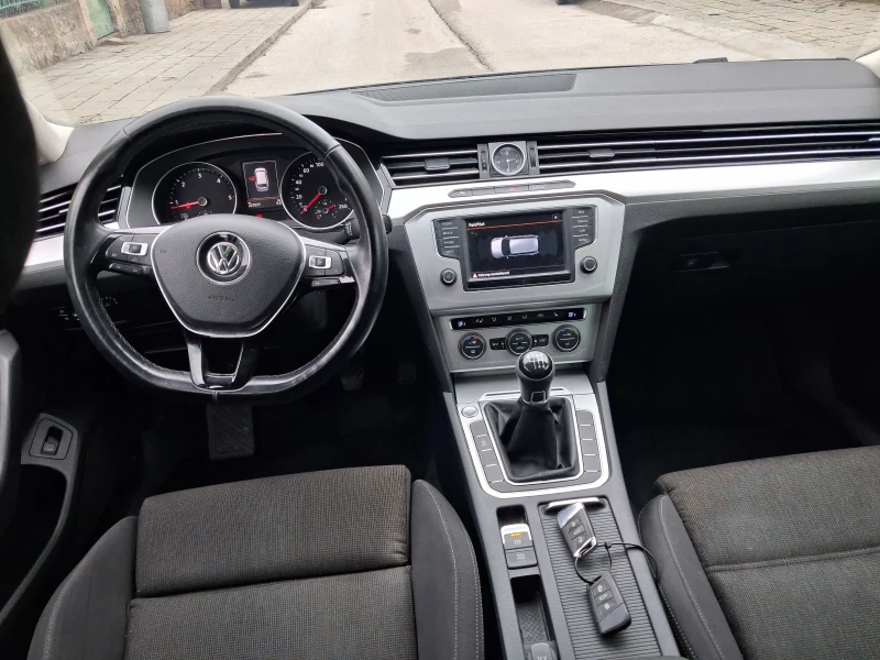 VW Passat 2.0 TDI ШЕСТ СКОРОСТИ, снимка 13 - Автомобили и джипове - 53483032