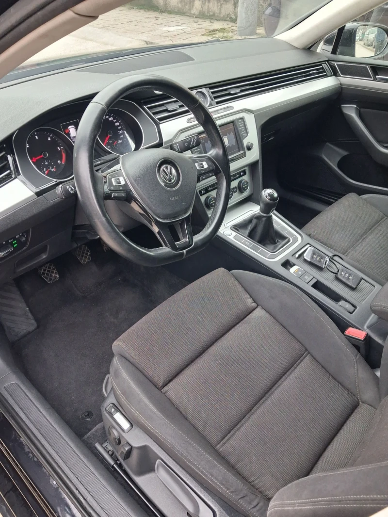 VW Passat 2.0 TDI ШЕСТ СКОРОСТИ, снимка 14 - Автомобили и джипове - 53483032