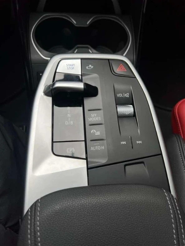 BMW iX1 xDrive30, снимка 9 - Автомобили и джипове - 53123959