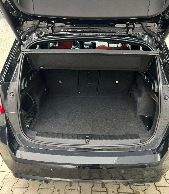 BMW iX1 xDrive30, снимка 11 - Автомобили и джипове - 53123959