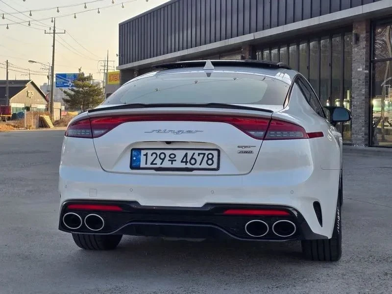Kia Stinger, снимка 2 - Автомобили и джипове - 56689208