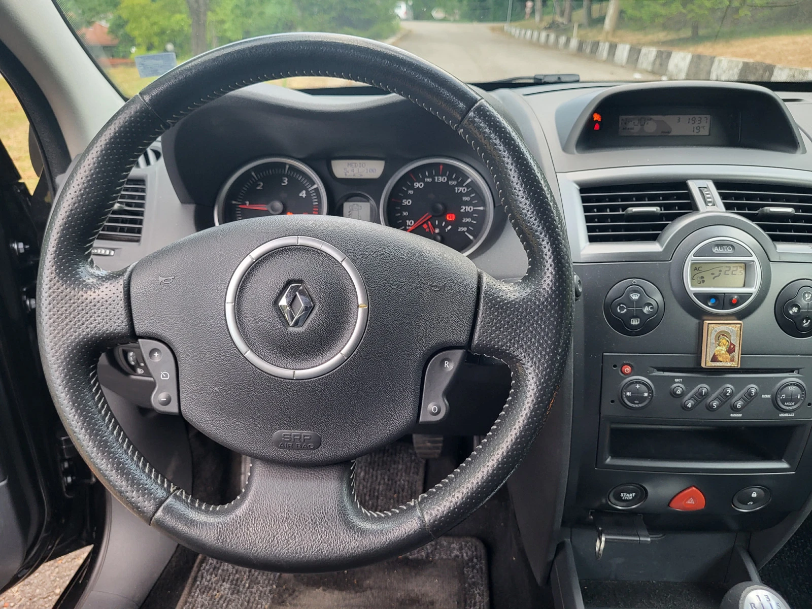 Renault Megane 1.5DCI-Италия - изображение 9