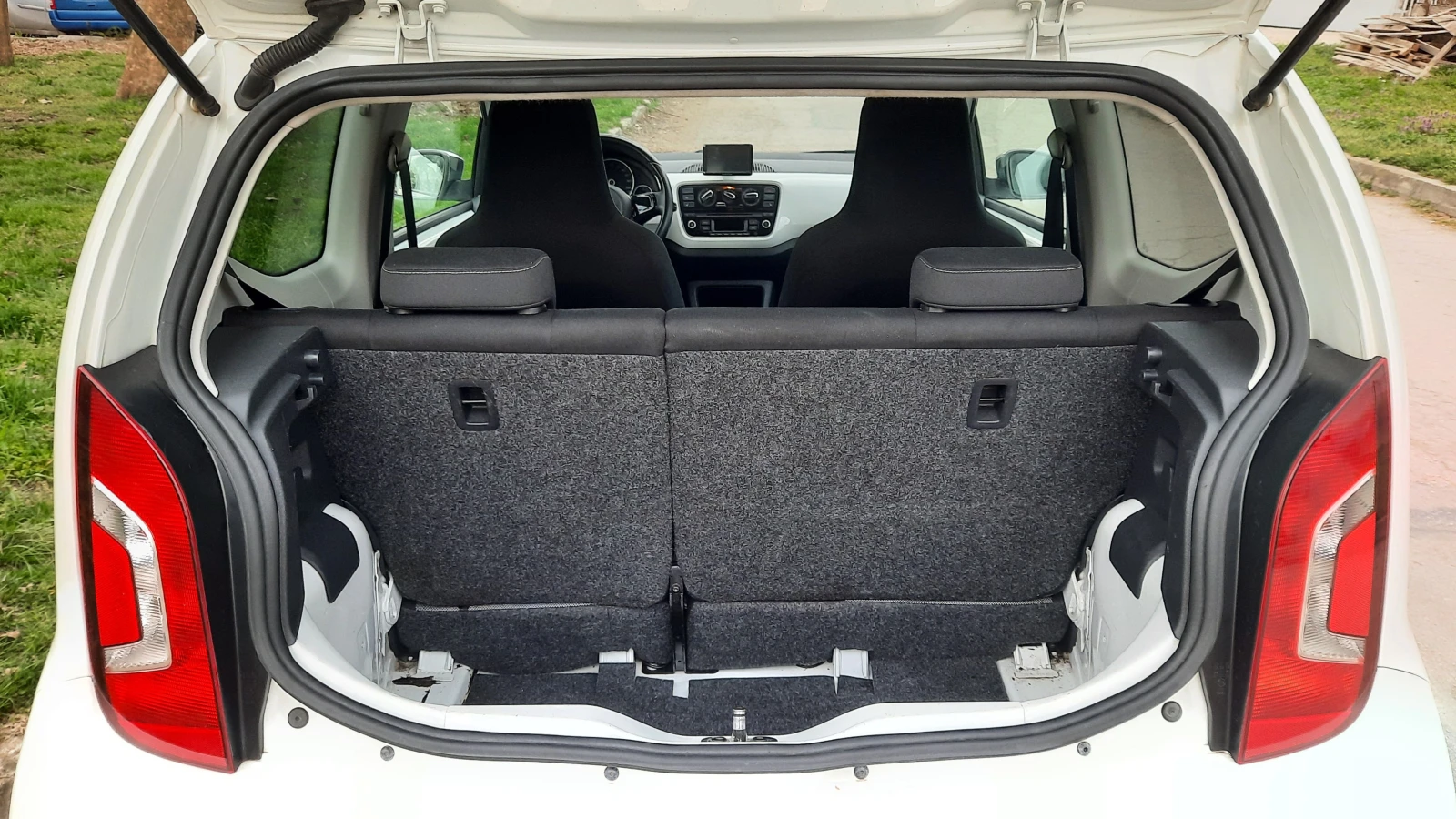 VW Up White Edition - изображение 9